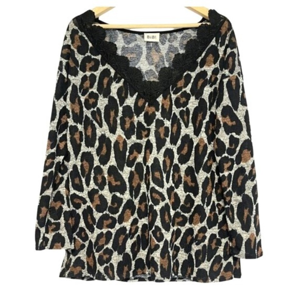 Bibi Boutique Leopard Print Top Made in USA Womens L Scalloped Lace Neckline